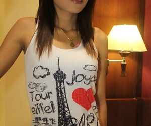 Picture Asian teen Julie..